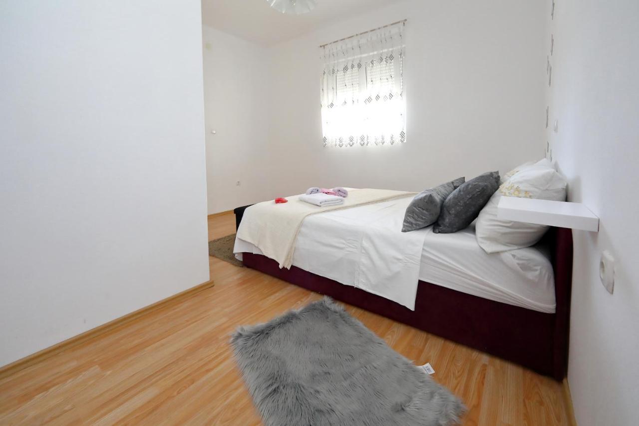 Apartments Ivana 比比涅 外观 照片
